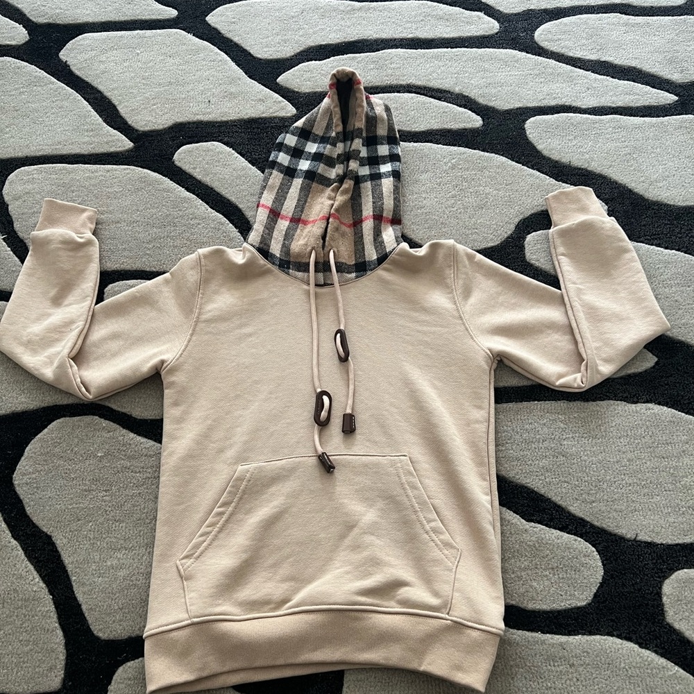 Burberry Tan and Black Sweater with Classic Plaid Accents